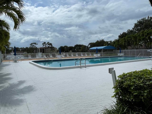 536 Shady Pine Way A2, West Palm Beach, FL 33415