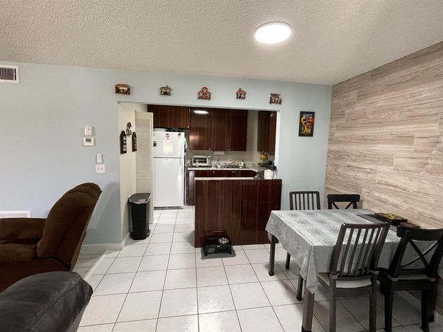 536 Shady Pine Way A2, West Palm Beach, FL 33415