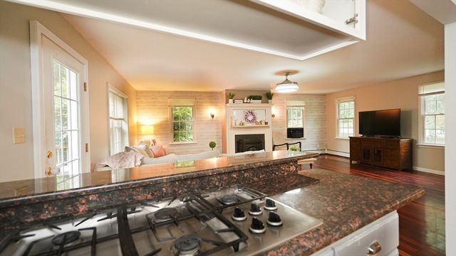 59 Whitins Road, Sutton, MA 01590