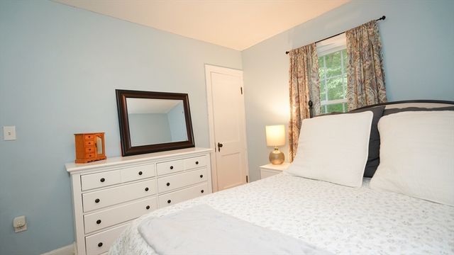 59 Whitins Road, Sutton, MA 01590