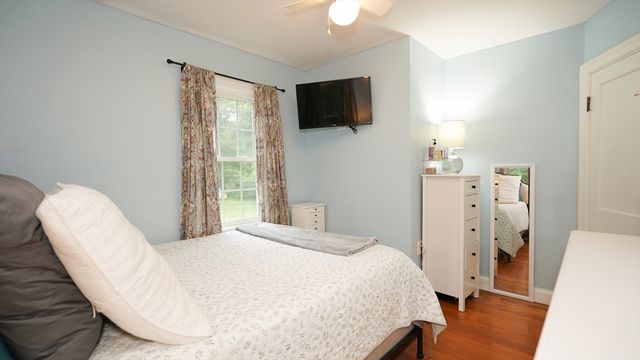 59 Whitins Road, Sutton, MA 01590