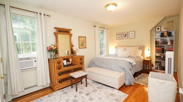 59 Whitins Road, Sutton, MA 01590