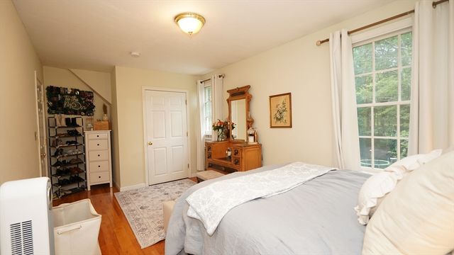 59 Whitins Road, Sutton, MA 01590