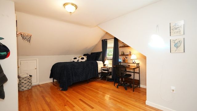 59 Whitins Road, Sutton, MA 01590
