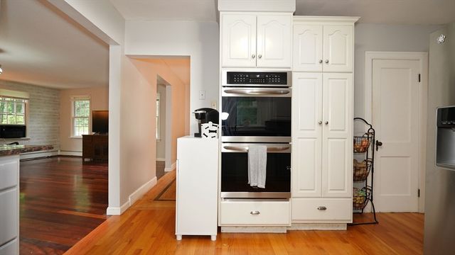 59 Whitins Road, Sutton, MA 01590