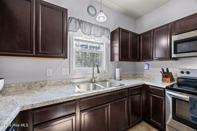 376 Frisco Way, Holly Ridge, NC 28445