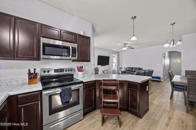 376 Frisco Way, Holly Ridge, NC 28445