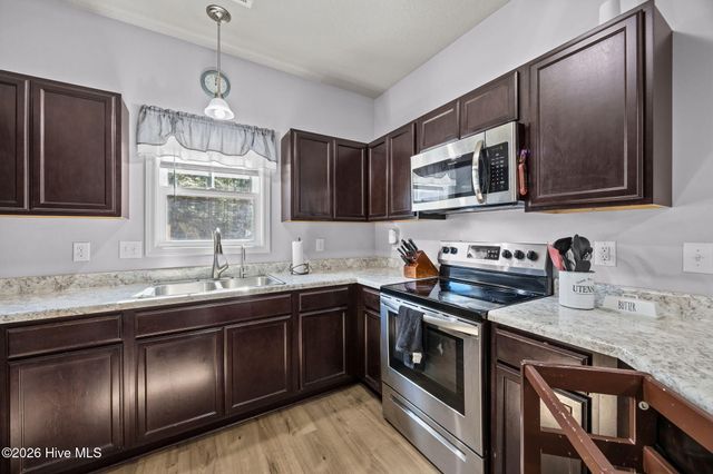 376 Frisco Way, Holly Ridge, NC 28445