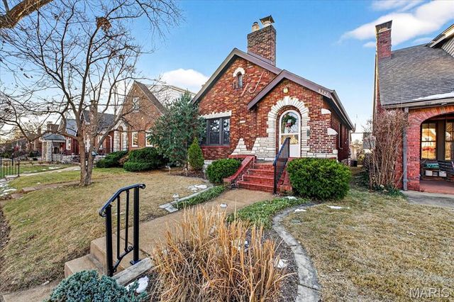 5346 Tholozan Avenue, St Louis, MO 63109