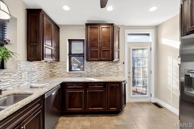 5346 Tholozan Avenue, St Louis, MO 63109