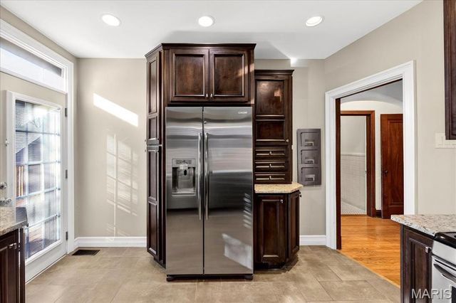 5346 Tholozan Avenue, St Louis, MO 63109