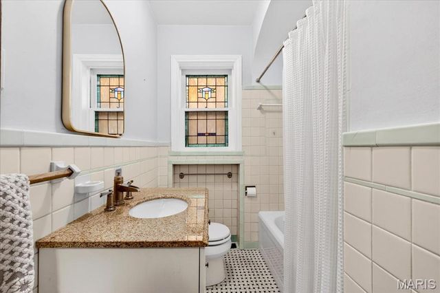 5346 Tholozan Avenue, St Louis, MO 63109