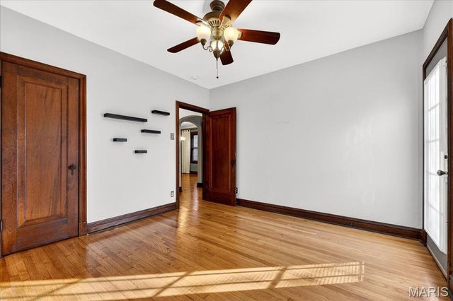 5346 Tholozan Avenue, St Louis, MO 63109