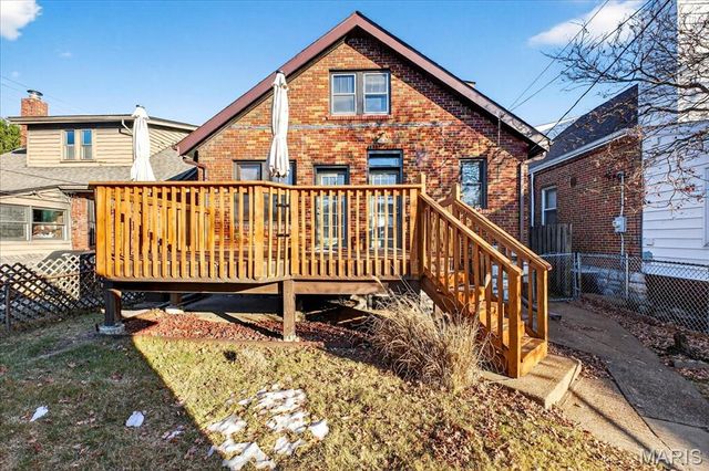 5346 Tholozan Avenue, St Louis, MO 63109