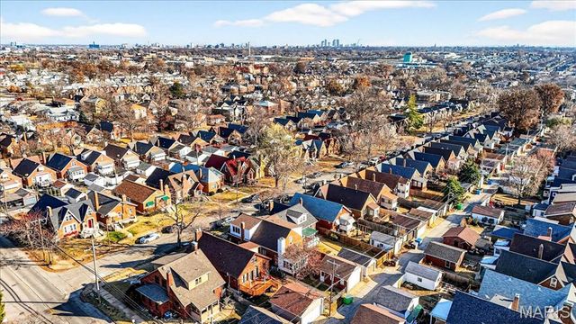 5346 Tholozan Avenue, St Louis, MO 63109