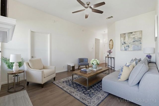 309 Dana DR, Hutto, TX 78634