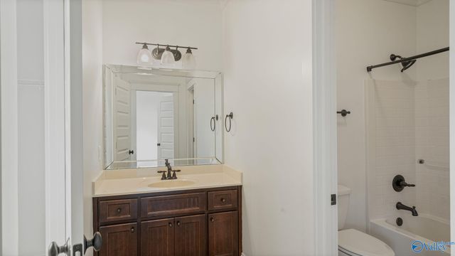 31 Lake Forest Blvd SW, Huntsville, AL 35824