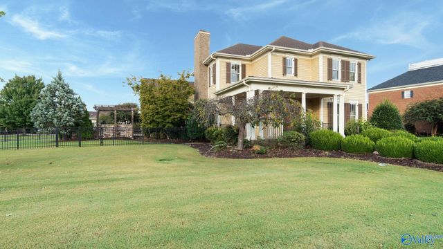 31 Lake Forest Blvd SW, Huntsville, AL 35824