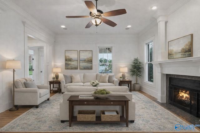 31 Lake Forest Blvd SW, Huntsville, AL 35824