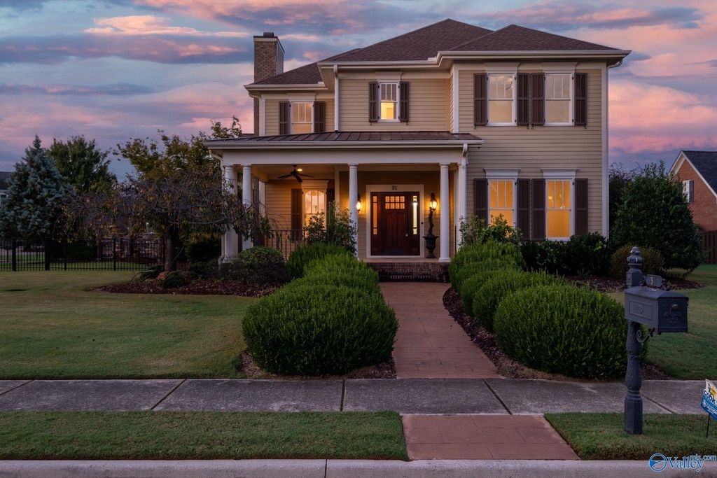 31 Lake Forest Blvd SW, Huntsville, AL 35824