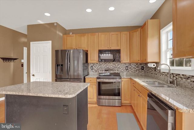 121 COBBLESTONE WAY, Dillsburg, PA 17019