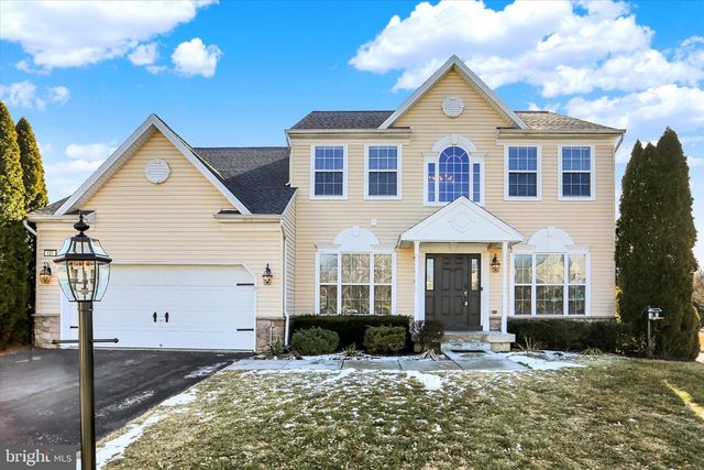 121 COBBLESTONE WAY, Dillsburg, PA 17019