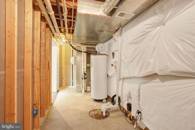 121 COBBLESTONE WAY, Dillsburg, PA 17019