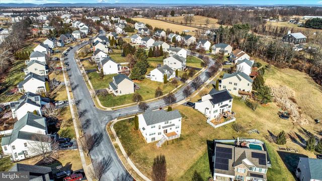 121 COBBLESTONE WAY, Dillsburg, PA 17019