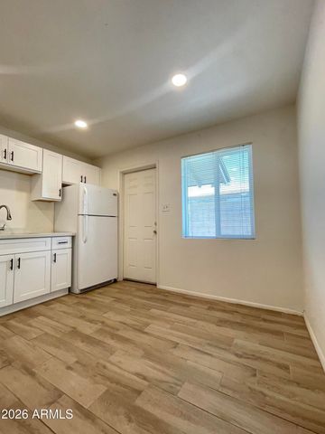 2730 E WILLETTA Street, Phoenix, AZ 85008