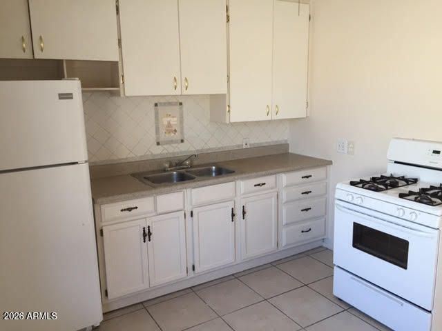 2730 E WILLETTA Street, Phoenix, AZ 85008