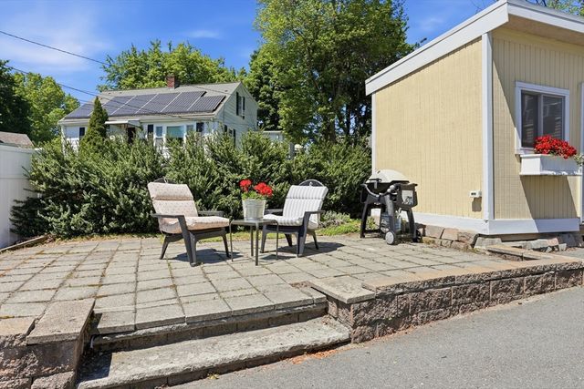 1 Juniper Ter, Dedham, MA 02026