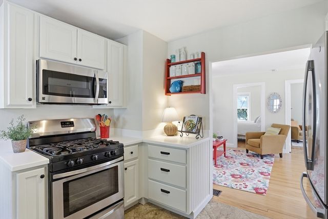1 Juniper Ter, Dedham, MA 02026