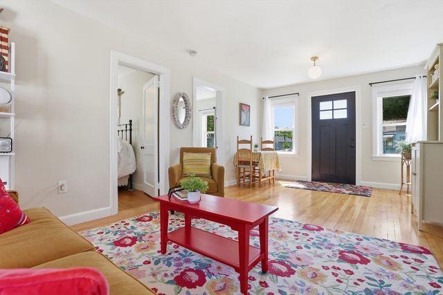 1 Juniper Ter, Dedham, MA 02026