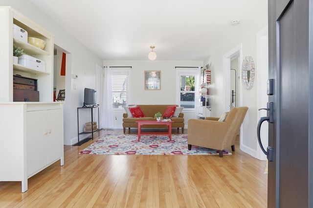 1 Juniper Ter, Dedham, MA 02026