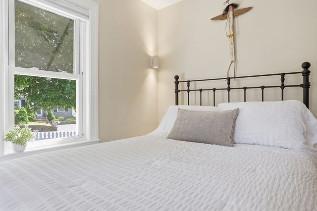 1 Juniper Ter, Dedham, MA 02026