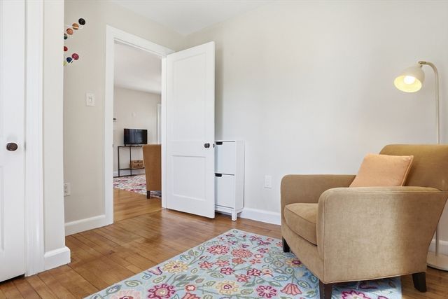 1 Juniper Ter, Dedham, MA 02026