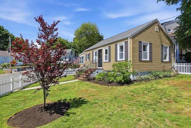 1 Juniper Ter, Dedham, MA 02026
