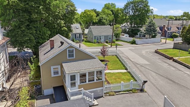 1 Juniper Ter, Dedham, MA 02026