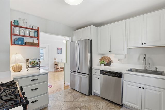 1 Juniper Ter, Dedham, MA 02026