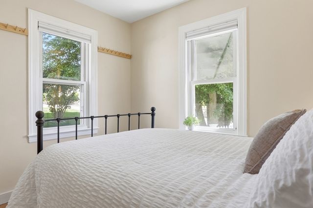 1 Juniper Ter, Dedham, MA 02026