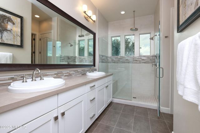 14334 N Mickelson Canyon Court, Oro Valley, AZ 85755