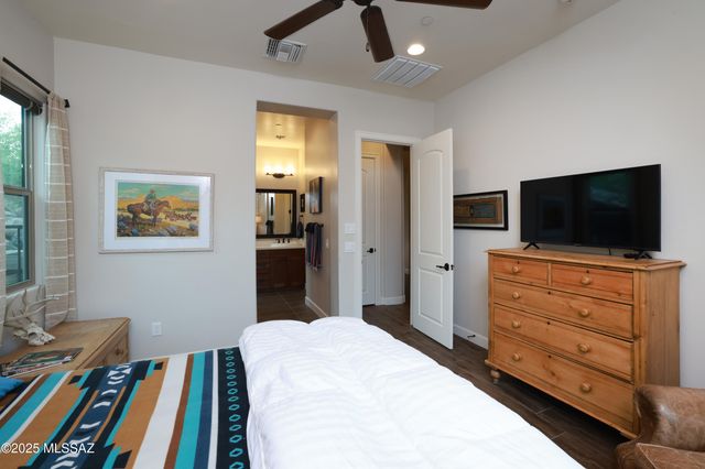 14334 N Mickelson Canyon Court, Oro Valley, AZ 85755