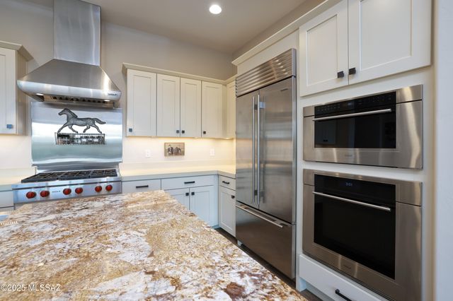 14334 N Mickelson Canyon Court, Oro Valley, AZ 85755