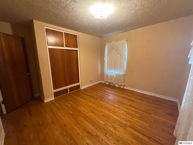 7752 Oakwood Street, Ralston, NE 68127