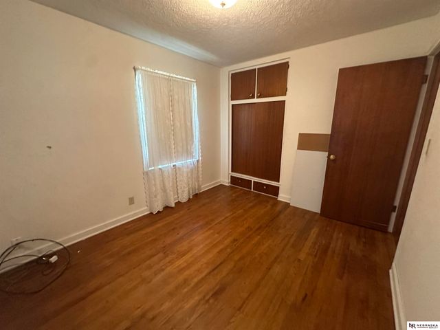 7752 Oakwood Street, Ralston, NE 68127