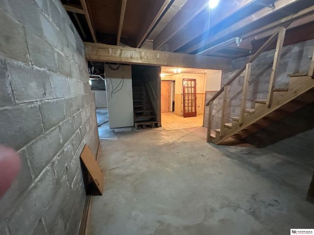 7752 Oakwood Street, Ralston, NE 68127