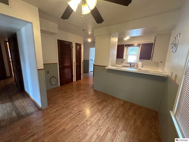 7752 Oakwood Street, Ralston, NE 68127