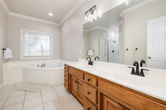 11452 Club House Parkway, Farmington, AR 72730