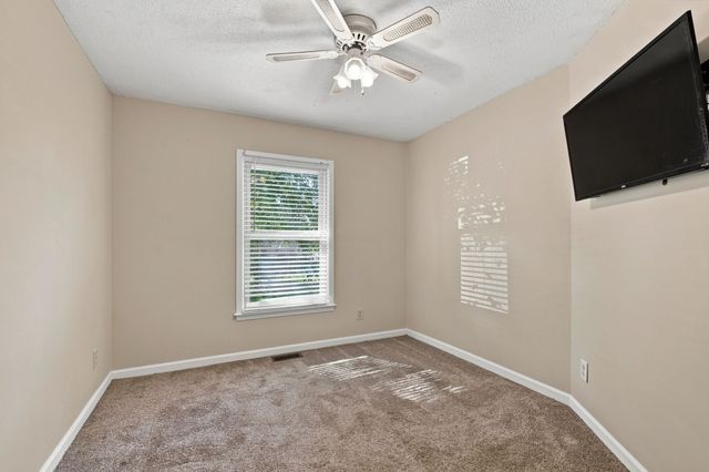 3391 Chaney Ln, Clarksville, TN 37042
