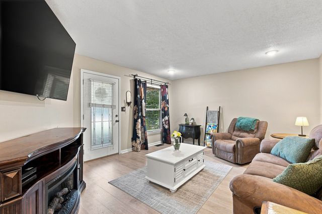 3391 Chaney Ln, Clarksville, TN 37042